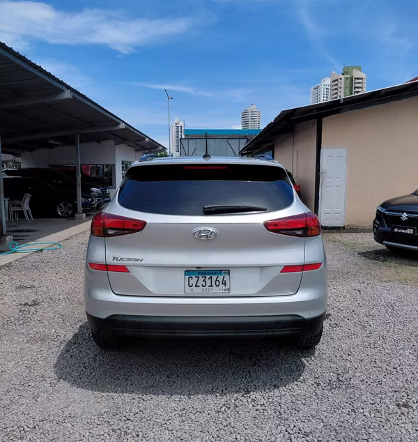 2022 Hyundai Tucson - techo panoramico - bien conservado