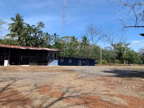 SE Vende Lote - esquina