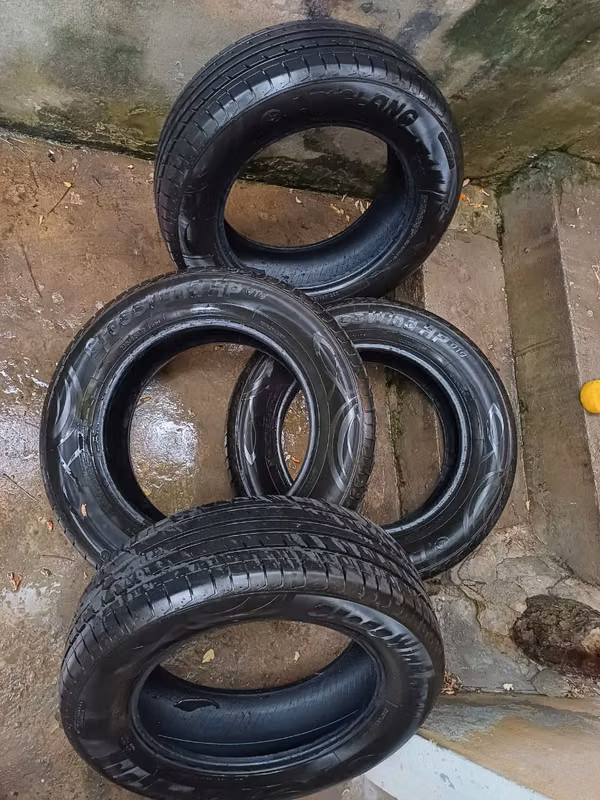 GANGA - 124; LOW-USE RIMS 235 / 65R18 106H - 124; FAST SALE