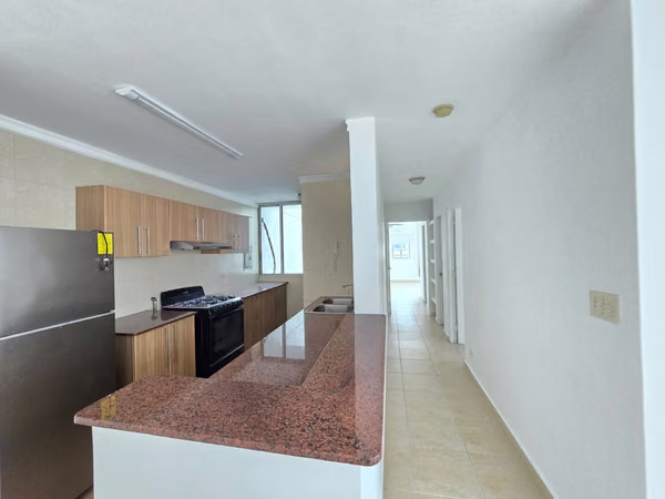 APARTMENT RENTAL IN SAN FRANCISCO - 124; WHITE LINE