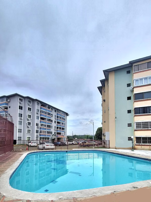 APARTMENT IN LINDBERGH FIELD