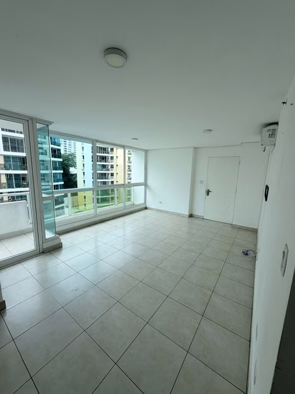 Apartment with white line in Edison Park