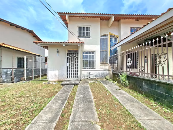 SE ALQUILA CASA RESIDENCIAL LA ESTANCIA ARRAIJAN (DK)