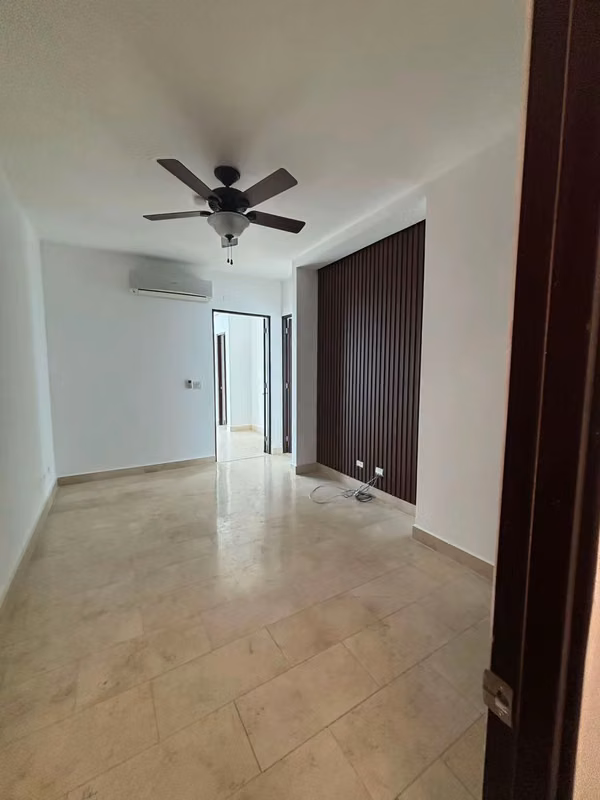 ¡LUJO, AMPLITUD Y VISTA AL MAR! APARTAMENTO EN ALQUILER – $2,500