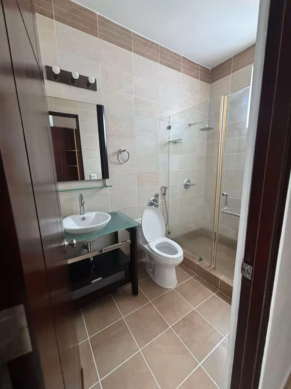 ¡LUJO, AMPLITUD Y VISTA AL MAR! APARTAMENTO EN ALQUILER – $2,500
