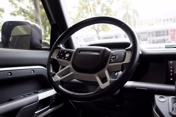 Defender SE