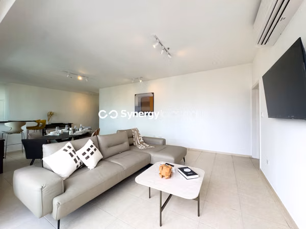 Apartment for Rent in Av Balboa a Premiere