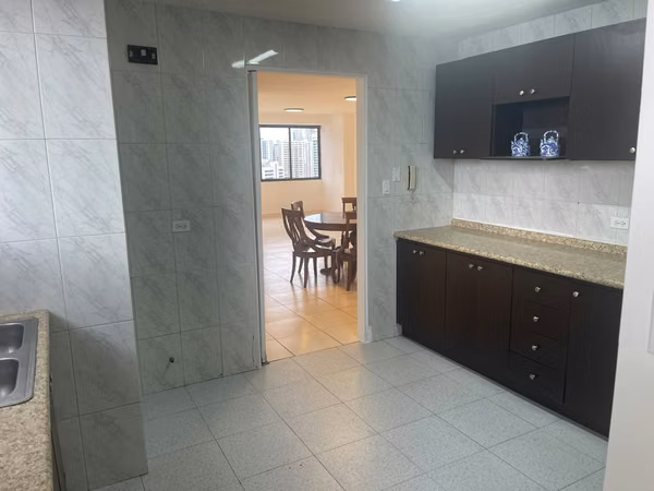 4-bedroom apartment for rent with appliances | Ebbelle Towers | Marbella