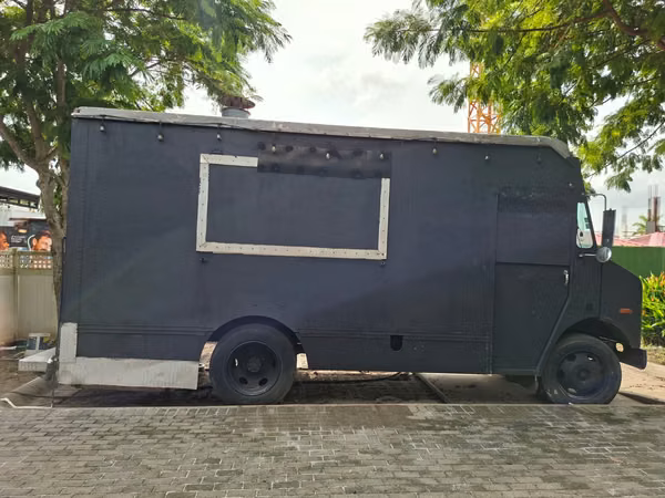 FOOD TRUCK CHEVROLET EQUIPPED FOR SALE (NEGOTIABLE)