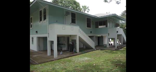 HOUSE GAMBOA