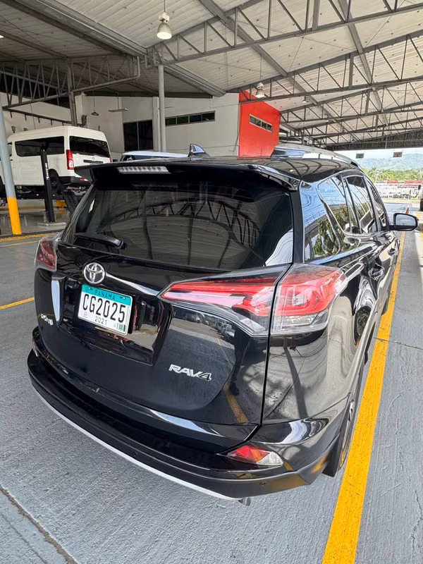 TOYOTA RAV4 2017