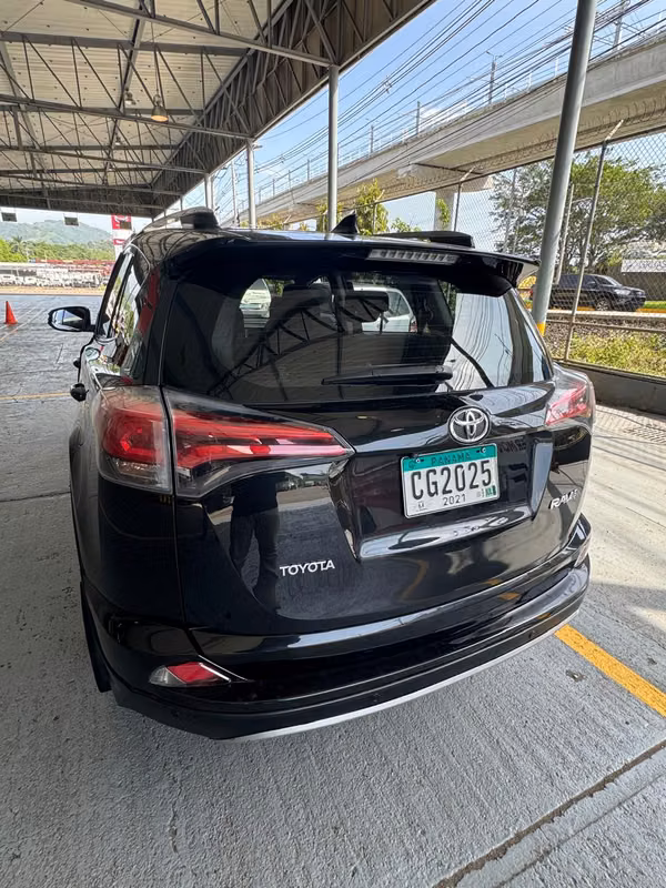 TOYOTA RAV4 2017