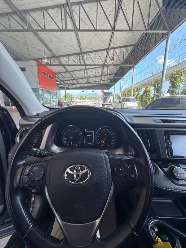 TOYOTA RAV4 2017