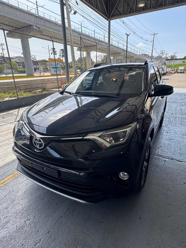 TOYOTA RAV4 2017