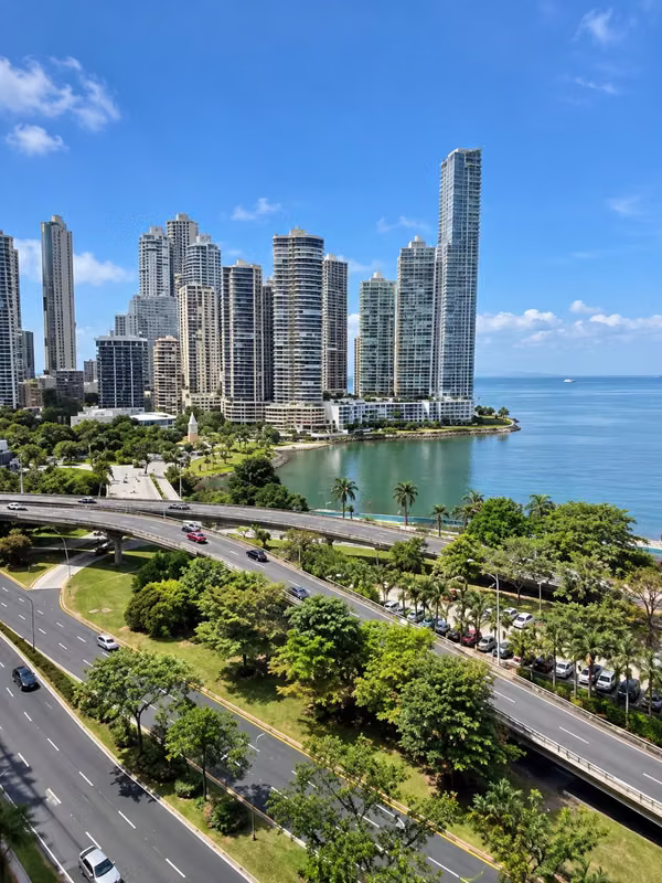 138 MT2 APARTMENT WITH SEA VIEW - CITY OF PANAMA.