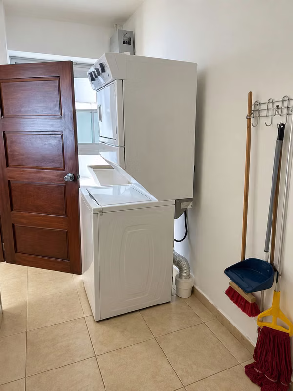APARTAMENTO DE 138 MT2 CON VISTA AL MAR - CIUDAD DE PANAMÁ.