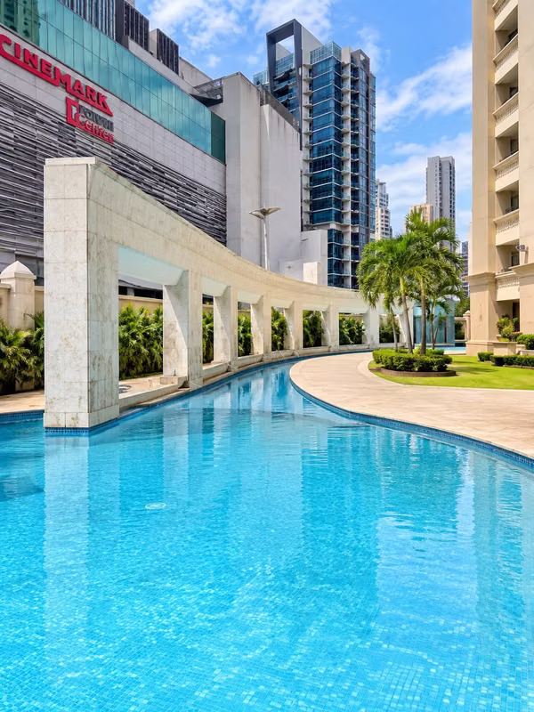 APARTAMENTO DE 3 RECAMARAS con terraza y vista a la ciudad.