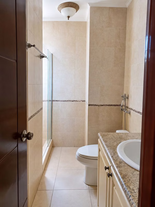 APARTAMENTO DE 3 RECAMARAS con terraza y vista a la ciudad.