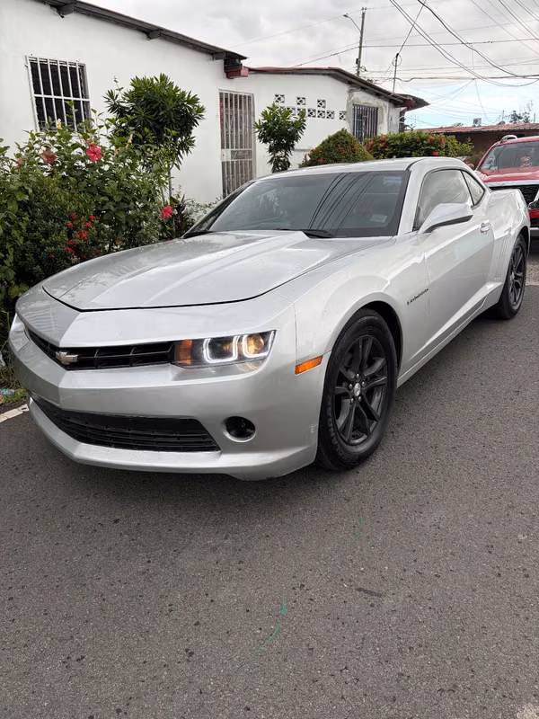 Se vende Chevrolet Camaro — Negociable