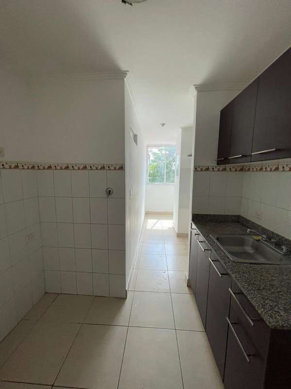 CENTRAL APARTMENT ON STREET 7 RIVER DOWN - ONLY A / ACOND