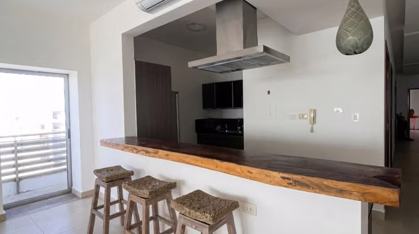 Apartamento en Avenida Balboa I amoblado I 1 Rec I con amplio balcon y vista al mar