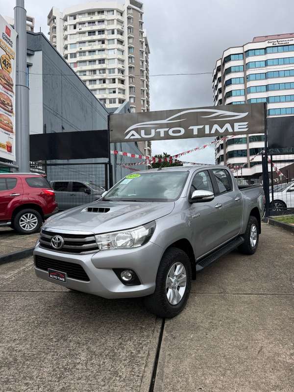 TOYOTA HILUX 2016