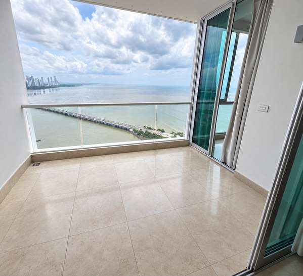 Turnkey apartment in PH Ocean Sky, Coco del Mar