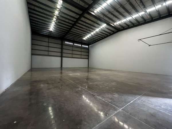 Alquiler de galera en Centro Logístico – Llano Bonito
