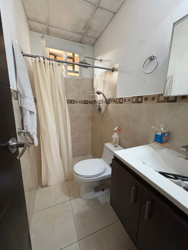 MT ALQUILO VILLA LUCRE  3 REC 2 BAÑOS 2 PARKING $1100