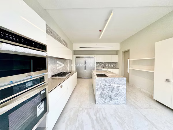 LA MAISON BY FENDI - SANTA MARIA