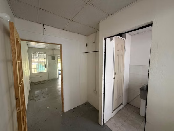 Local Commercial Rental in Plaza Pompeya - Via España, Rio Abajo