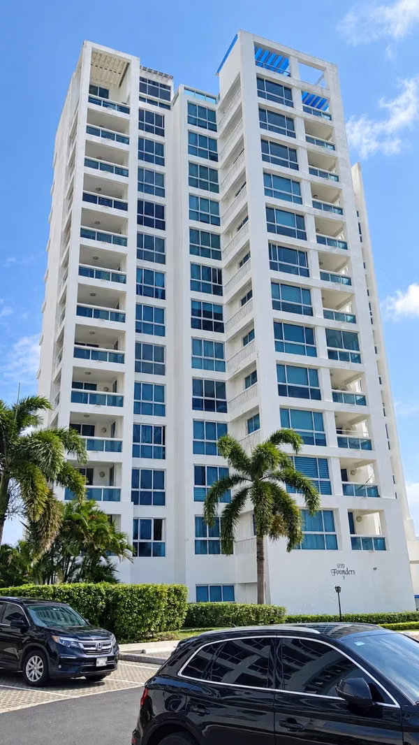 Playa Blanca Resort, Founders 3 -  Lindo apartamento de lujo en venta