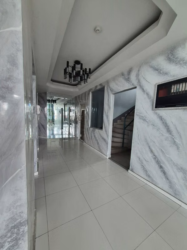 Sell Apt in PH Beverly Hills