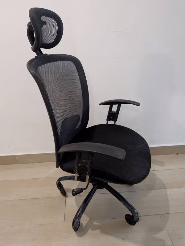 Executive office chair