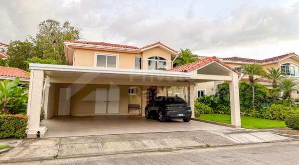Venta de casa en Costa Bella Costa del Este