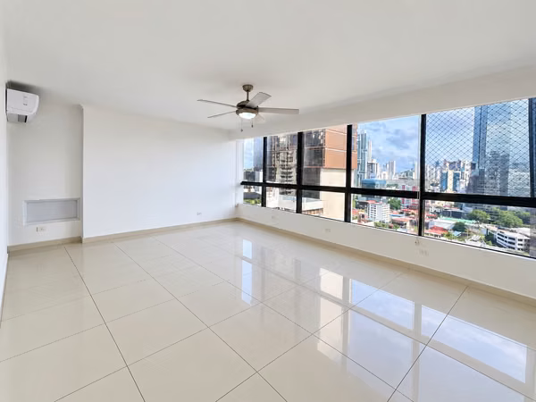Apartment for Sale in PH Countess del Mar, Avenida Balboa, 124; 332 m ², 4 bedrooms, Sea view