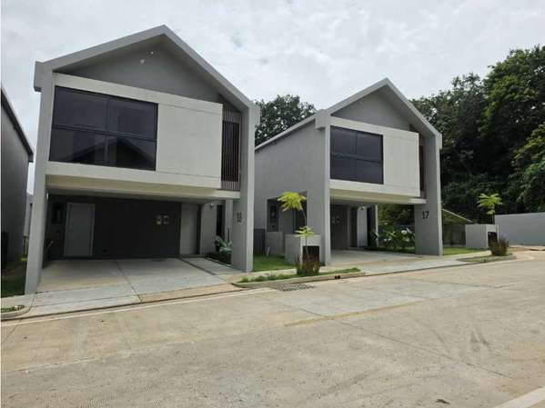 SE VENDE CASA NUEVA A ESTRENAR EN BRISAS NORTE