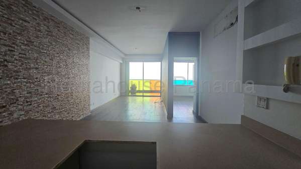 Apartment for sale on Avenida Balboa MPM27-1275