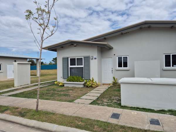 I sell nice house on golden beach