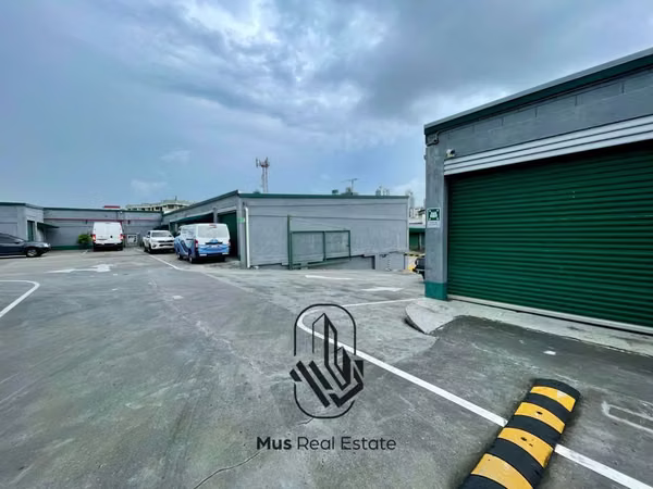 Venta y Alquiler Local Comercial – PH Ofidepositos Central en la Central- RT