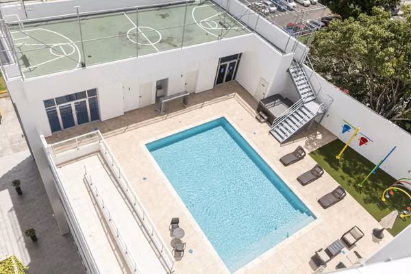 Alquiler de apartamento en PH San Roque Via España