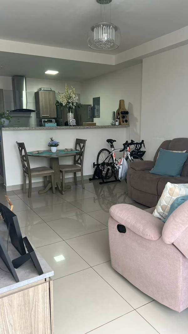 Alquiler de apartamento en PH San Roque Via España
