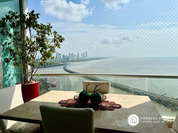 Apartamento vista al mar en venta - Coco del Mar