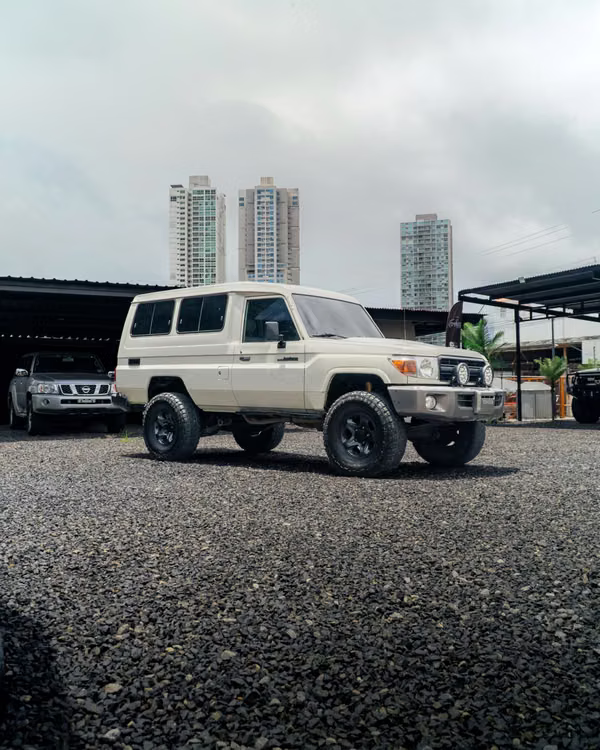 Toyota Land Cruiser Serie 78 Ambulancia 2022 — 4.2L Diésel