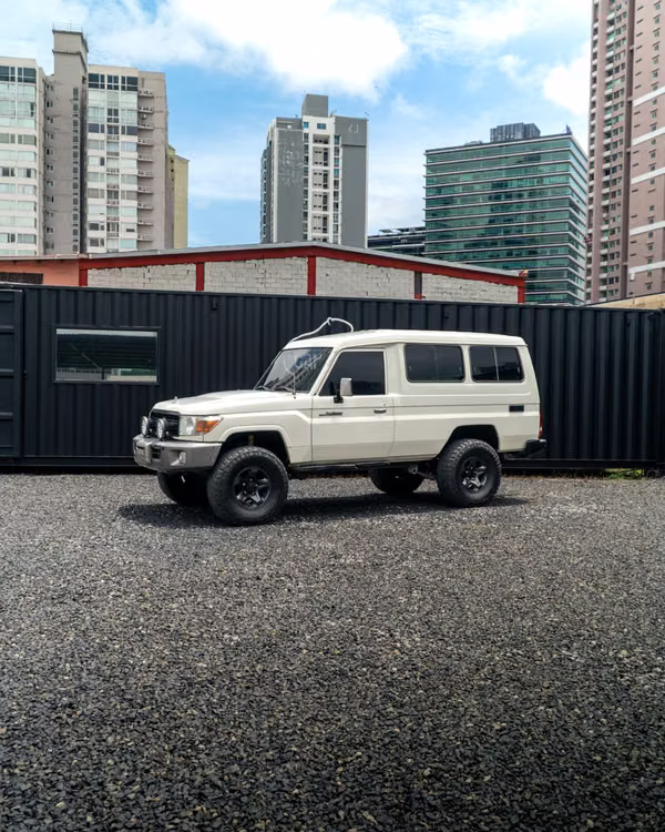 Toyota Land Cruiser Serie 78 Ambulancia 2022 — 4.2L Diésel