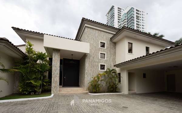 Luxury house for sale in Paseo del Parque - Costa del Este
