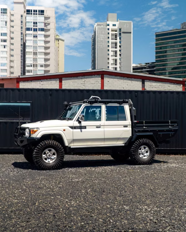 Toyota Land Cruiser serie 79 2023 | V8 Diésel | MANUAL | 40,500Km