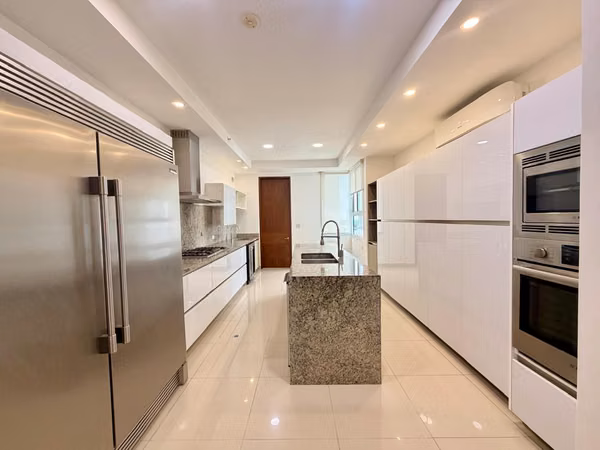4 rec sea view and city for sale - East Coast
