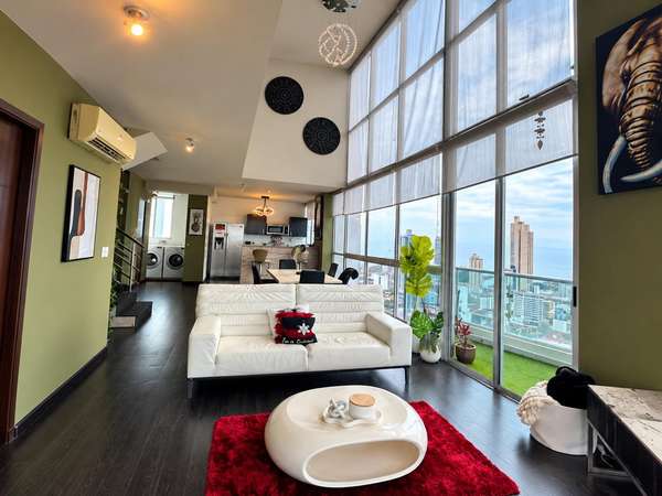 Sale of Amoblado Loft Apartment in San Francisco