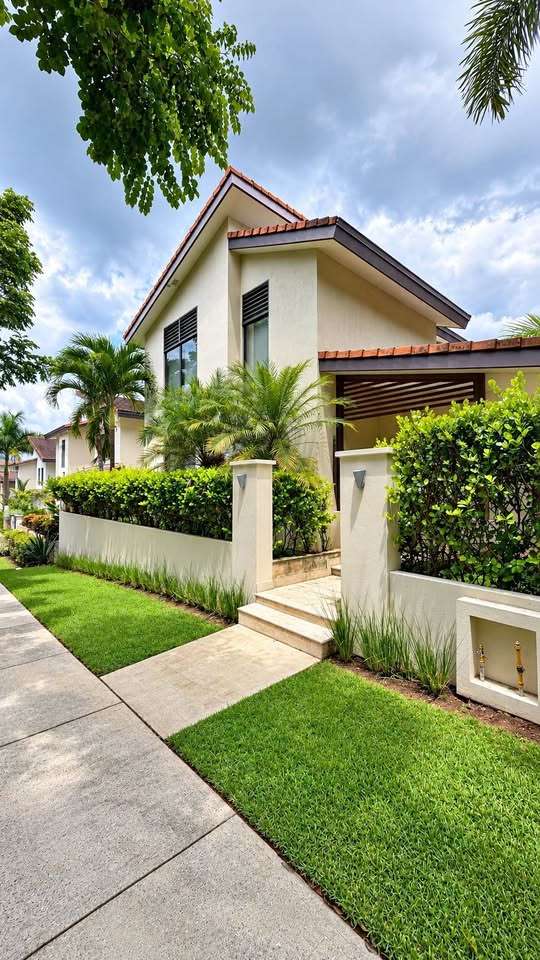 Home sale in Panama Pacific
